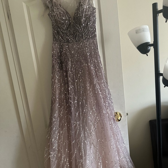 Lilac Dress Fits size S/M (4-10) - Picture 8 of 9